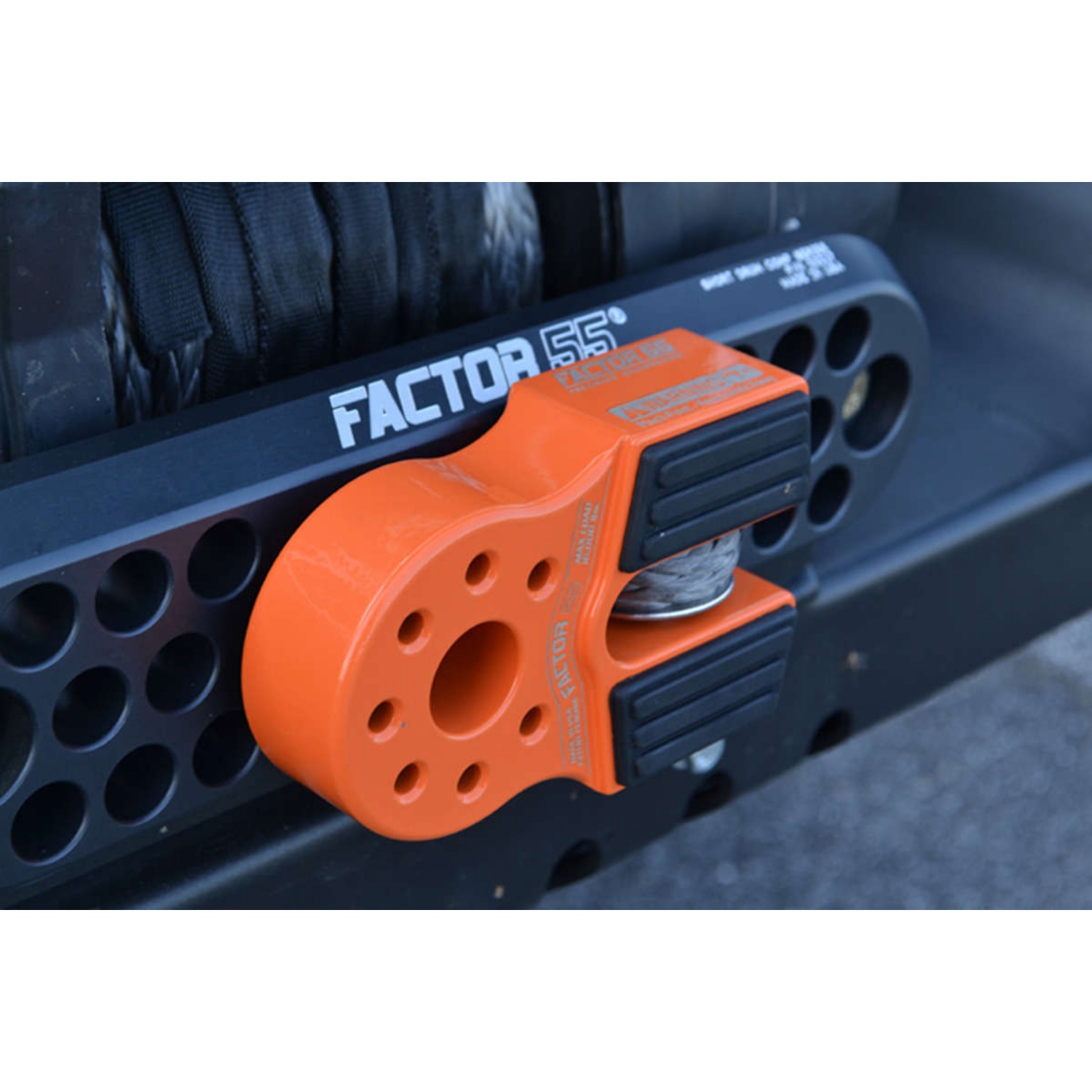 Factor 55, Hawse Fairlead