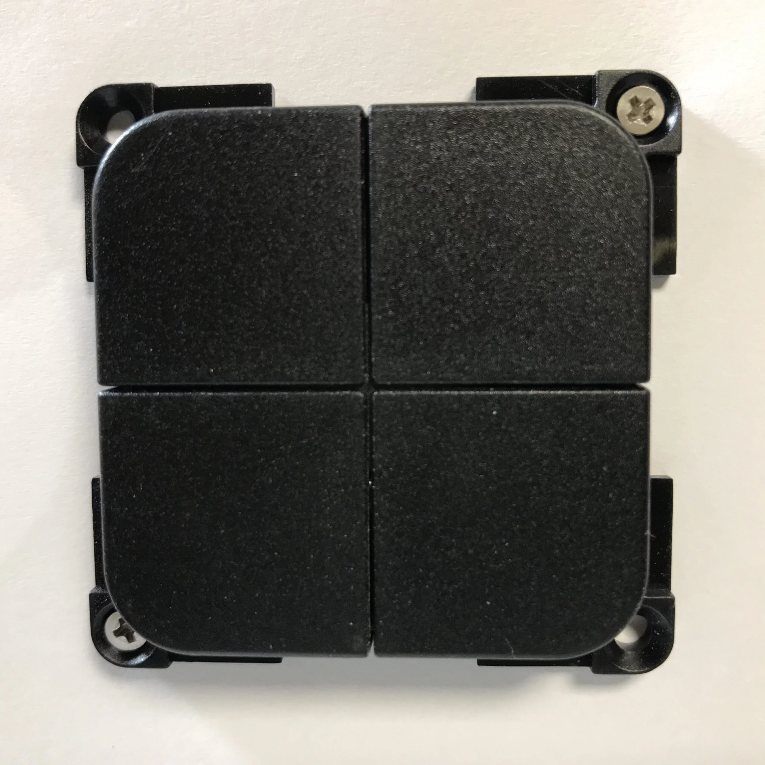 Inprojal 4-Fach Tasterelement, 4 Schliesser, SMD Kurzhubtaster, schwarz satiniert