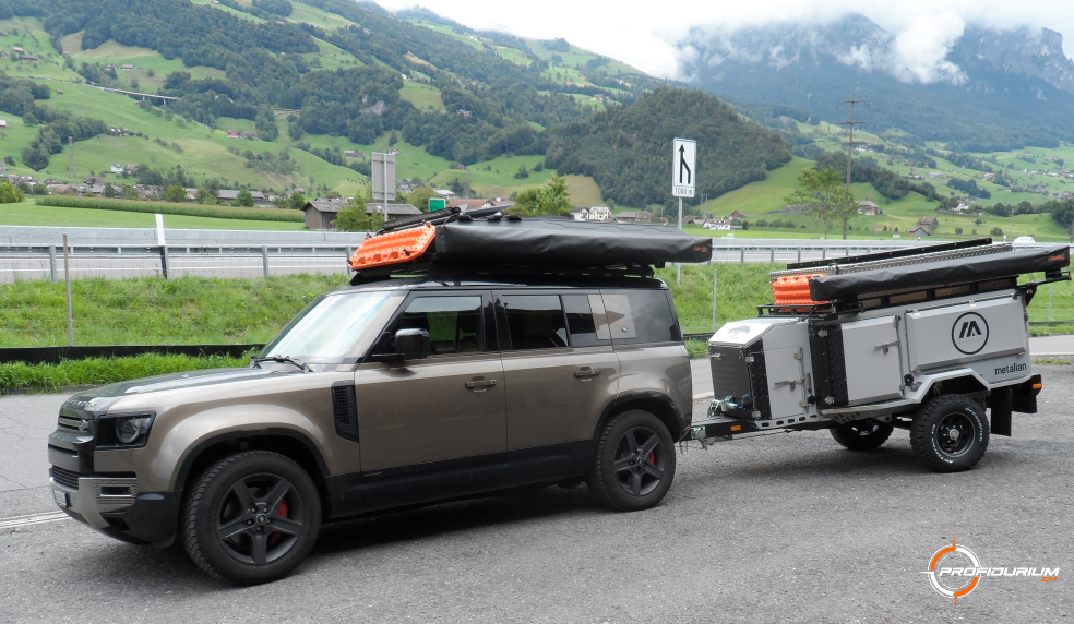 Landrover New Defender und Metalian Maxi